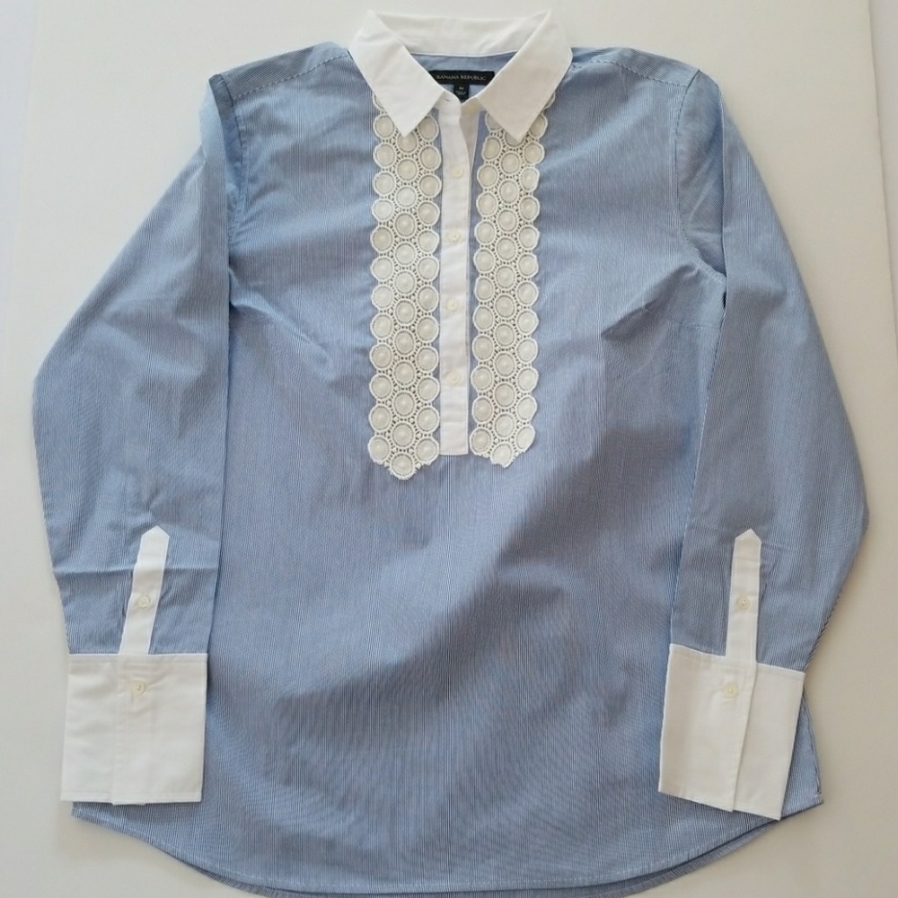 BR Blue pinstripe popover blouse, lace, size M